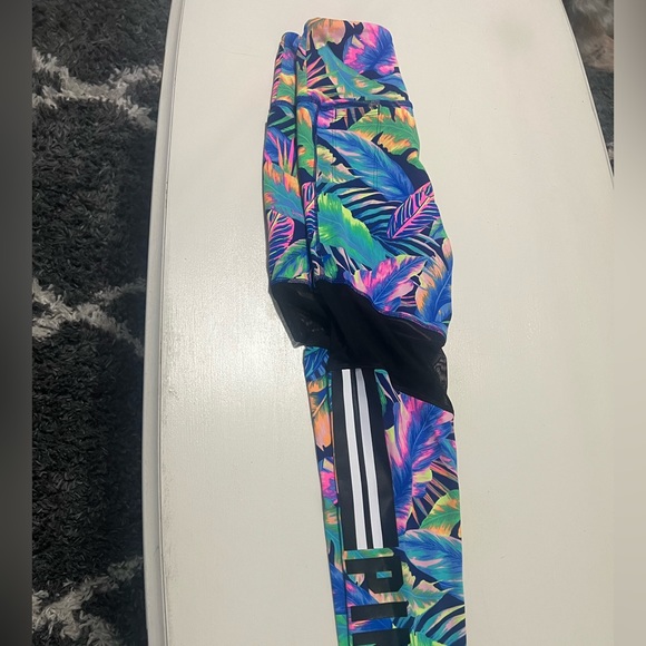 Vibrant - Neon Victoria Secret mesh leggings - Picture 4 of 5